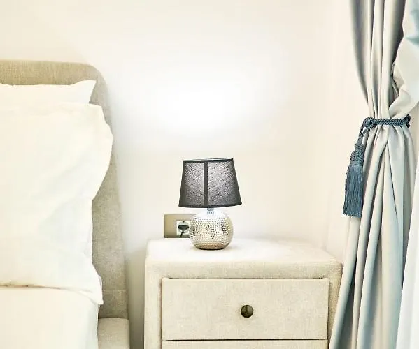 Διαμέρισμα Sunset View Apartment- Pools *