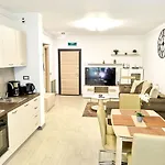 アパート Sunset View Apartment- Pools