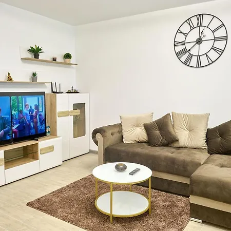 Sunset View Apartment- Pools דירה *