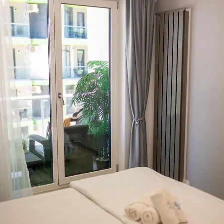 Sunset View Apartment- Pools アパート ママイア