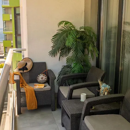 Sunset View Apartment- Pools